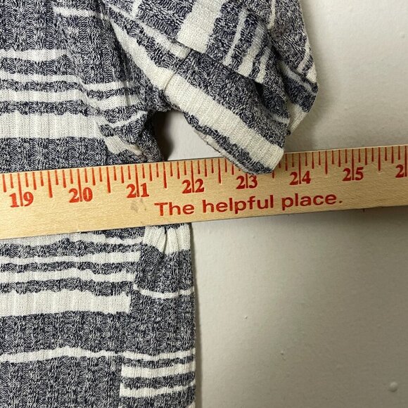 Sadie & Sage Striped Duster Cardigan Women's Medium Gray Open Front Knit Cover - Picture 4 of 10